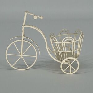 Elegant Cream Metal Bicycle Planter